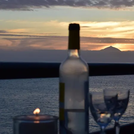 North Cliff *the Ocean Beneath Your Feet* Gáldar